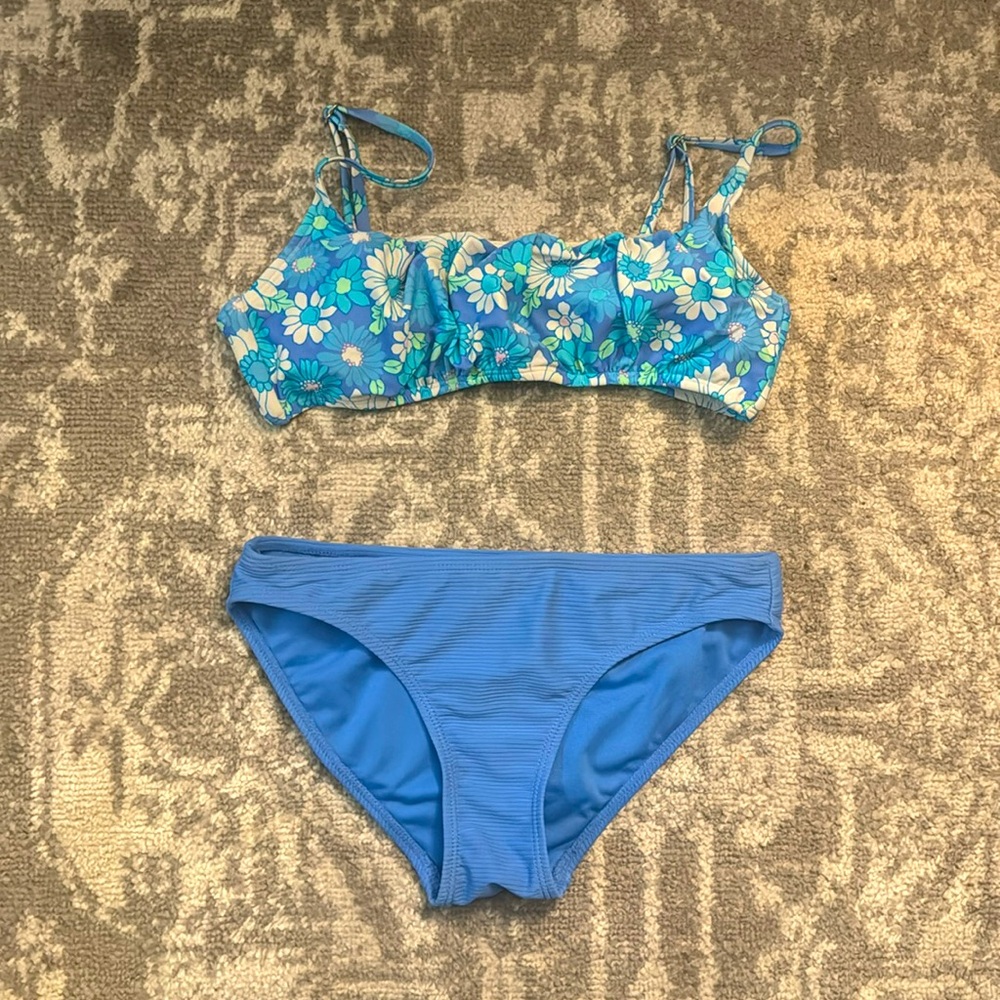 Two piece blue flower design bathing suit